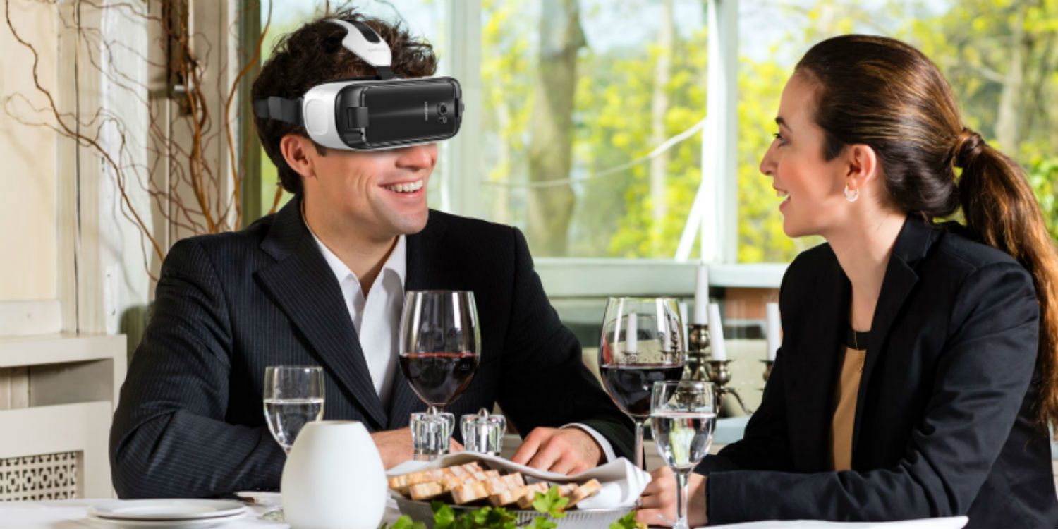 Meet new in virtual reality -