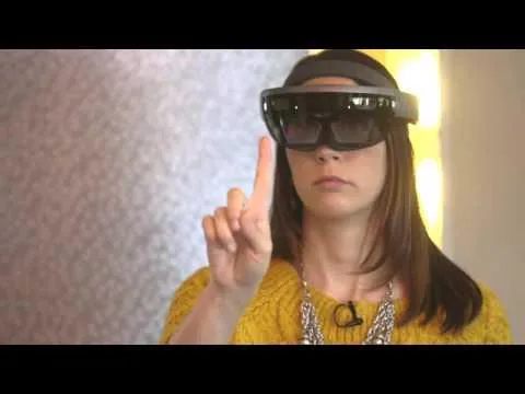How does Microsoft HoloLens really looks like