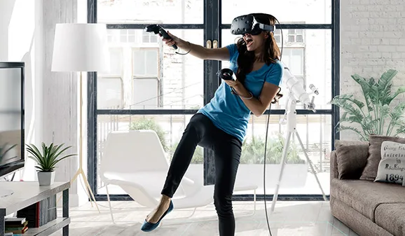 HTC Vive review - htc vive vrextasy girl playing